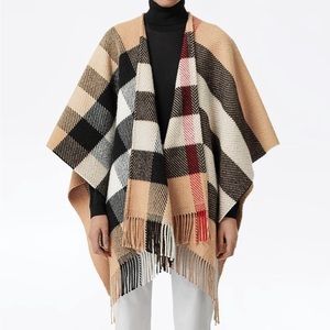 Burberry Wool Merino Cape / Poncho